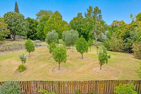 Photo of property in 16 Rosalind Road, Glenfield, Auckland, 0629