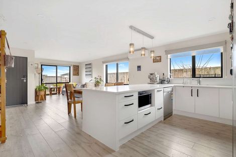 Photo of property in 76 Accolage Boulevard, Kumeu, 0810