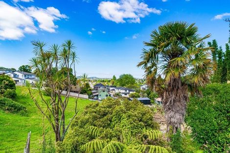 Photo of property in 180a Old Titirangi Road, New Lynn, Auckland, 0600