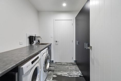 Photo of property in 172 Hendersons Line, Kelvin Grove, Palmerston North, 4470
