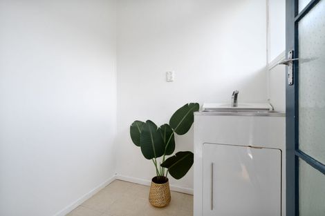 Photo of property in 39 Harrington Road, Henderson, Auckland, 0610