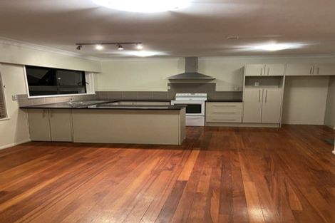 Photo of property in 3 Pedersen Place, Bucklands Beach, Auckland, 2012