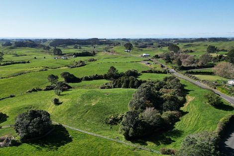 Photo of property in 868 Upland Road, Egmont Village, New Plymouth, 4372