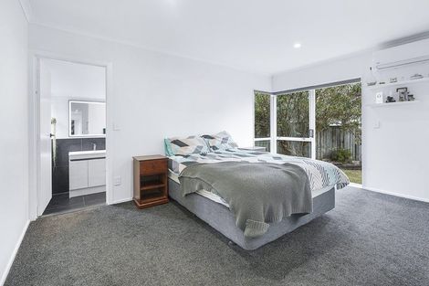 Photo of property in 31 Hastings Place, Hamilton Lake, Hamilton, 3204
