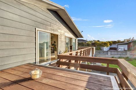 Photo of property in 2 Ashford Place, Havelock North, 4130