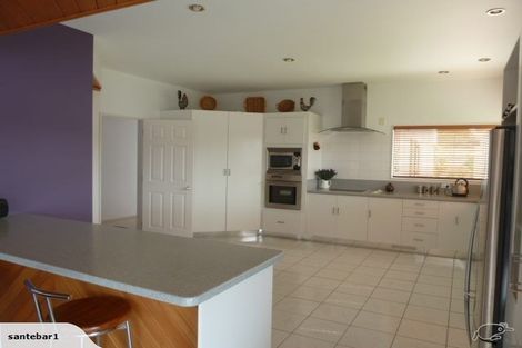 Photo of property in 30 Molyneux Close, Whitby, Porirua, 5024