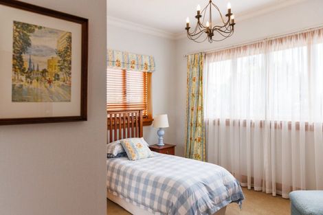 Photo of property in 4 Sierra Court, Roslyn, Palmerston North, 4414