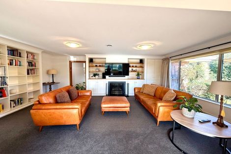 Photo of property in 21 Bidwell Place, Hillmorton, Christchurch, 8025