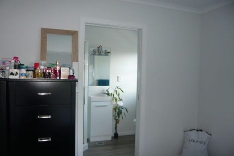Photo of property in 79u7 Carrington Avenue, Silverdale, Hamilton, 3216