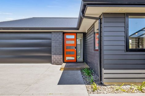 Photo of property in 8 Wheki Lane, Inglewood, 4330