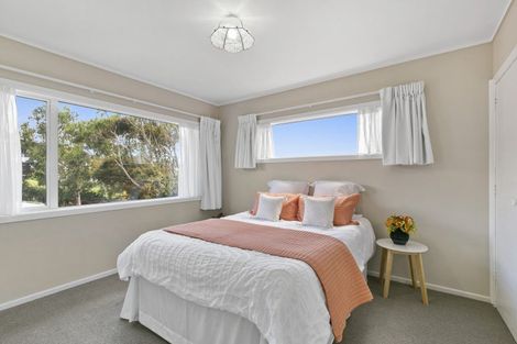Photo of property in 15f1 Bloomsbury Grove, Newlands, Wellington, 6037