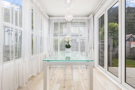 Photo of property in 5a Torless Terrace, Thorndon, Wellington, 6011