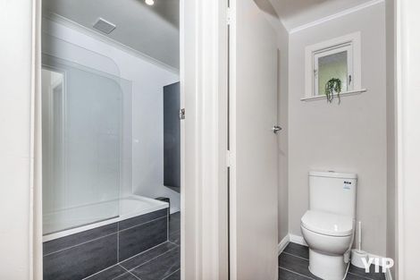 Photo of property in 11 Link Road, Newlands, Wellington, 6037