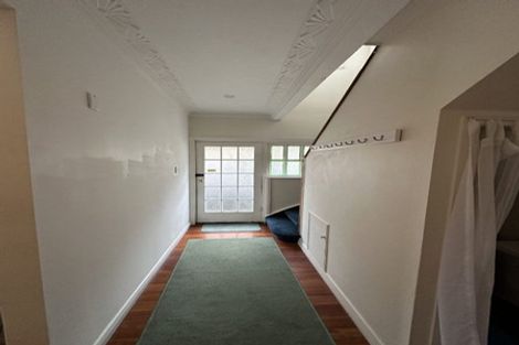 Photo of property in 185a Sutherland Road, Lyall Bay, Wellington, 6022