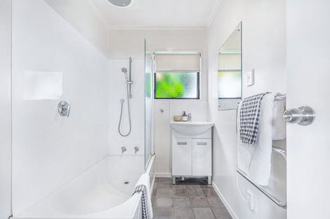 Photo of property in 91a/2 Beach Road, Te Atatu Peninsula, Auckland, 0610