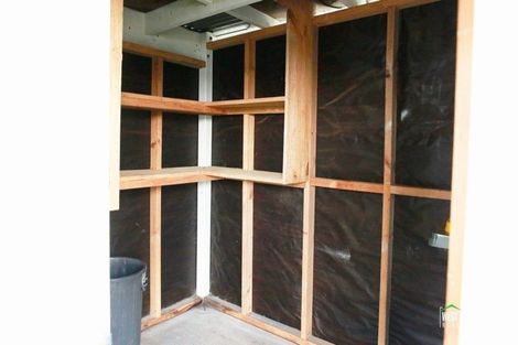 Photo of property in 1 Imperial Place, Henderson, Auckland, 0612