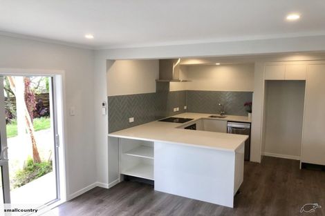 Photo of property in 2/180 Coronation Road, Hillcrest, Auckland, 0627