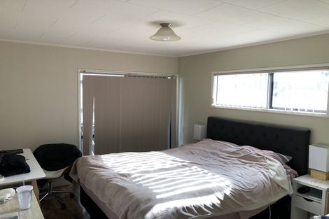 Photo of property in 73 Santiago Crescent, Unsworth Heights, Auckland, 0632