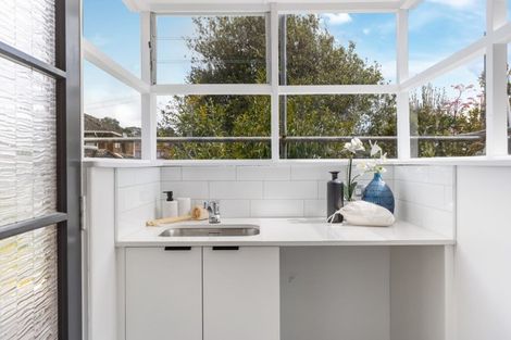 Photo of property in 3/109 Ocean View Road, Hillcrest, Auckland, 0627