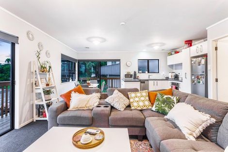 Photo of property in 59 Reynella Drive, Massey, Auckland, 0614