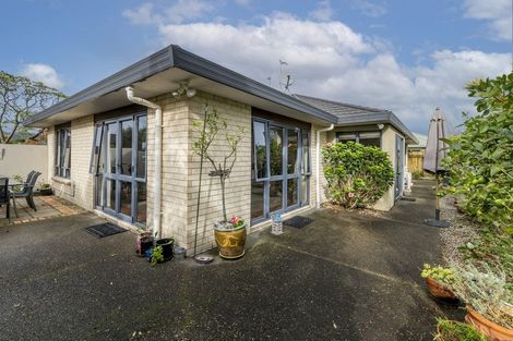 Photo of property in 162 Guildford Drive, Paraparaumu Beach, Paraparaumu, 5032