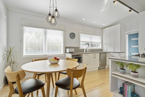 Photo of property in 84 Tiraumea Drive, Pakuranga, Auckland, 2010