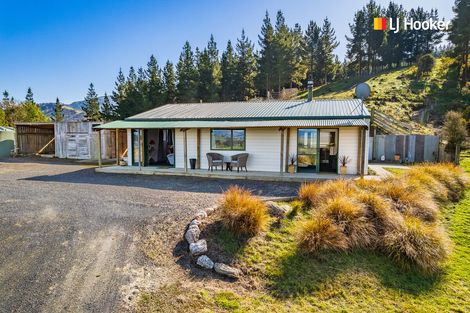 Photo of property in 236 Waipori Falls Road, Berwick, Outram, 9073