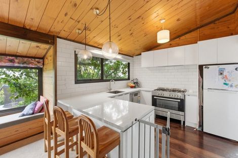 Photo of property in 10a Virginia Place, Whalers Gate, New Plymouth, 4310