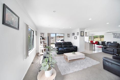 Photo of property in 16 Grangewood Close, Favona, Auckland, 2024