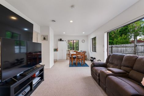 Photo of property in 3/30 Daytona Road, Henderson, Auckland, 0610
