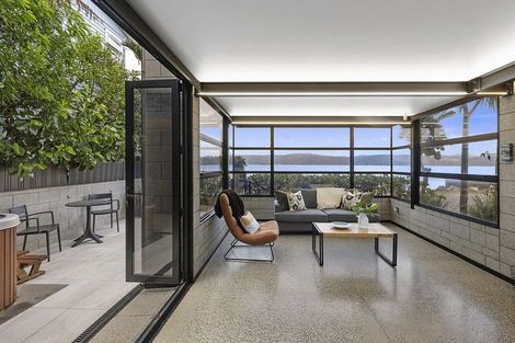 Photo of property in 377a Karaka Bay Road, Karaka Bays, Wellington, 6022