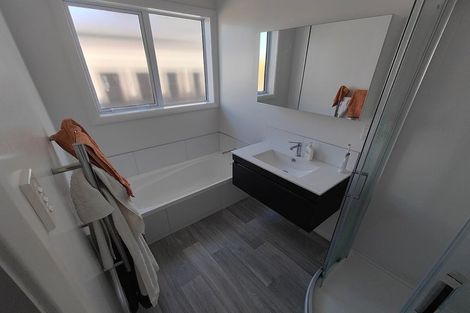 Photo of property in 13 Pitcairn Crescent, Bryndwr, Christchurch, 8053