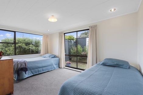 Photo of property in 20 Arapito Road, Titirangi, Auckland, 0604