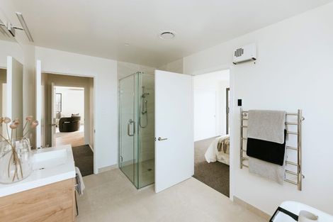 Photo of property in 9/32 Ennis Avenue, Pakuranga Heights, Auckland, 2010