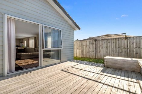 Photo of property in 8 Verdot Close, Kumeu, 0810