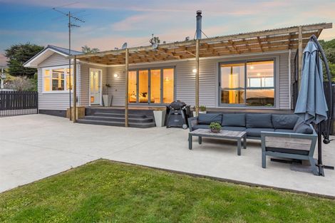 Photo of property in 23 Paekakariki Hill Road, Pauatahanui, Porirua, 5381