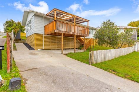 Photo of property in 20 Reinga Place, Massey, Auckland, 0614