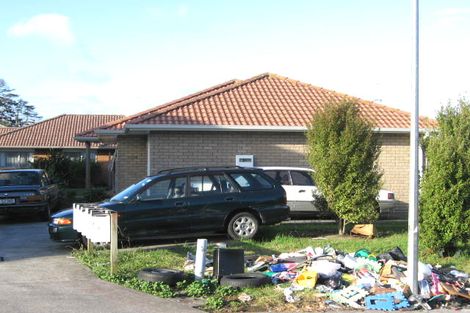 Photo of property in 11/1 Juliana Way, Glendene, Auckland, 0602