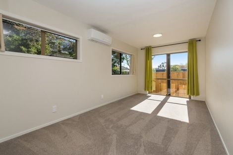 Photo of property in 24 Baltimore Place, Forrest Hill, Auckland, 0620