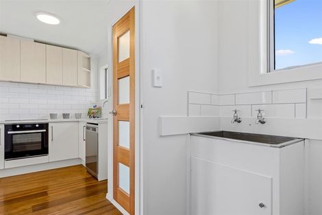Photo of property in 15 Gibson Drive, Hornby, Christchurch, 8042