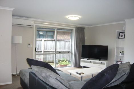 Photo of property in 27u8 Jones Crescent, Melville, Hamilton, 3206