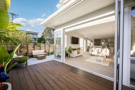 Photo of property in 28a Inverness Road, Browns Bay, Auckland, 0630