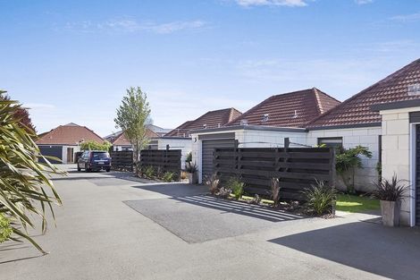 Photo of property in 8/4 Broadbent Street, Riccarton, Christchurch, 8041