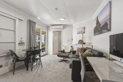Photo of property in 37 Prince Albert Road, Saint Kilda, Dunedin, 9012