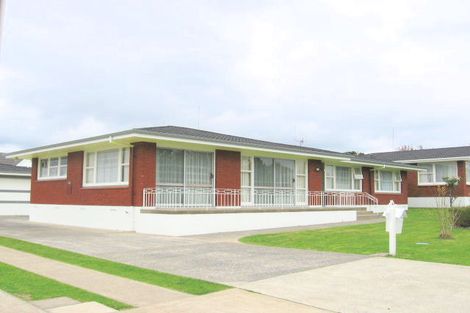 Photo of property in 27 Hinewa Road, Otumoetai, Tauranga, 3110