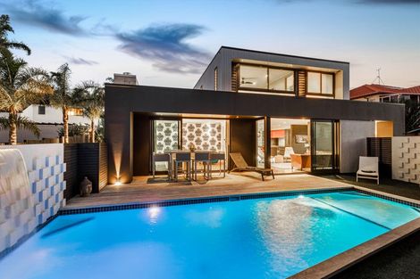 Photo of property in 3 Mansion Court, West Harbour, Auckland, 0618