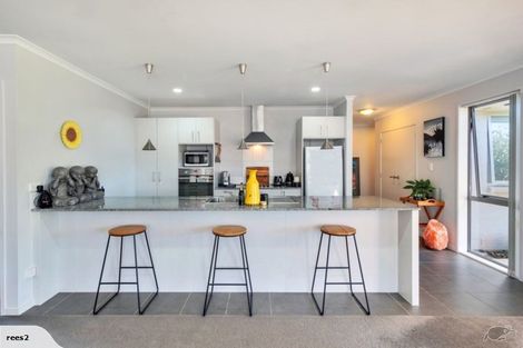 Photo of property in 220 Harbourside Drive, Karaka, Papakura, 2113