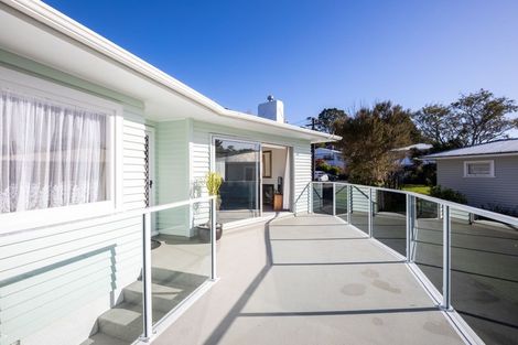 Photo of property in 28 Elizabeth Place, Ferndale, New Plymouth, 4310