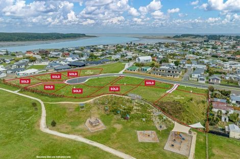 Photo of property in 1 Kilmister Way, Foxton Beach, 4815