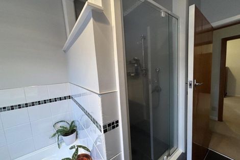 Photo of property in 1 Durie Vale Road, Durie Hill, Whanganui, 4500